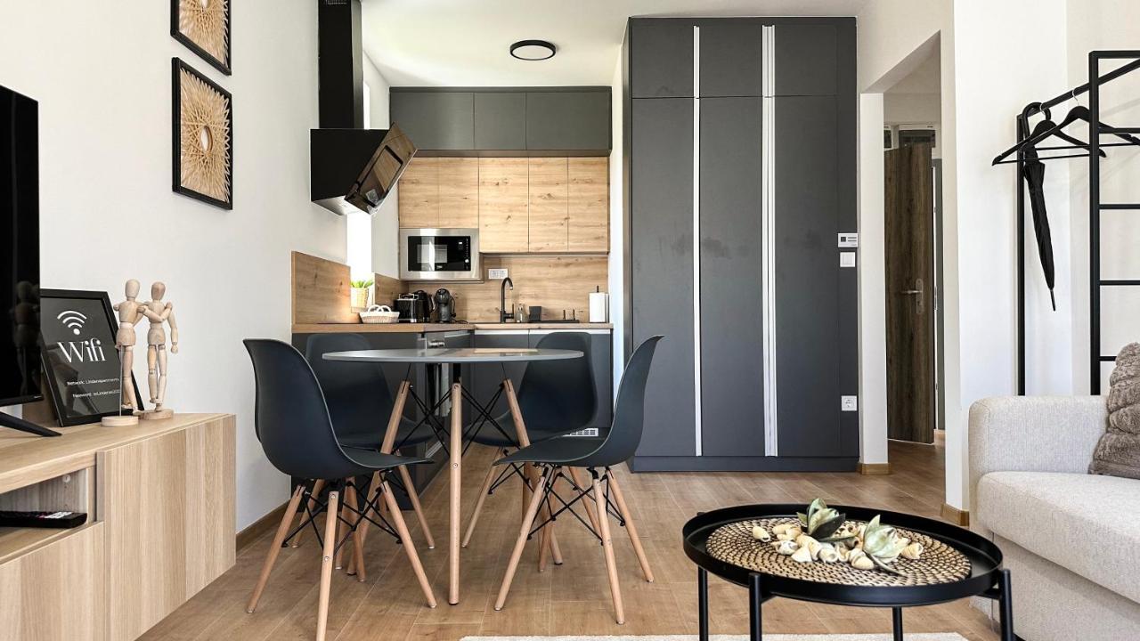 Linden Apartman 002 - Adults Only Mosonmagyarovar Luaran gambar